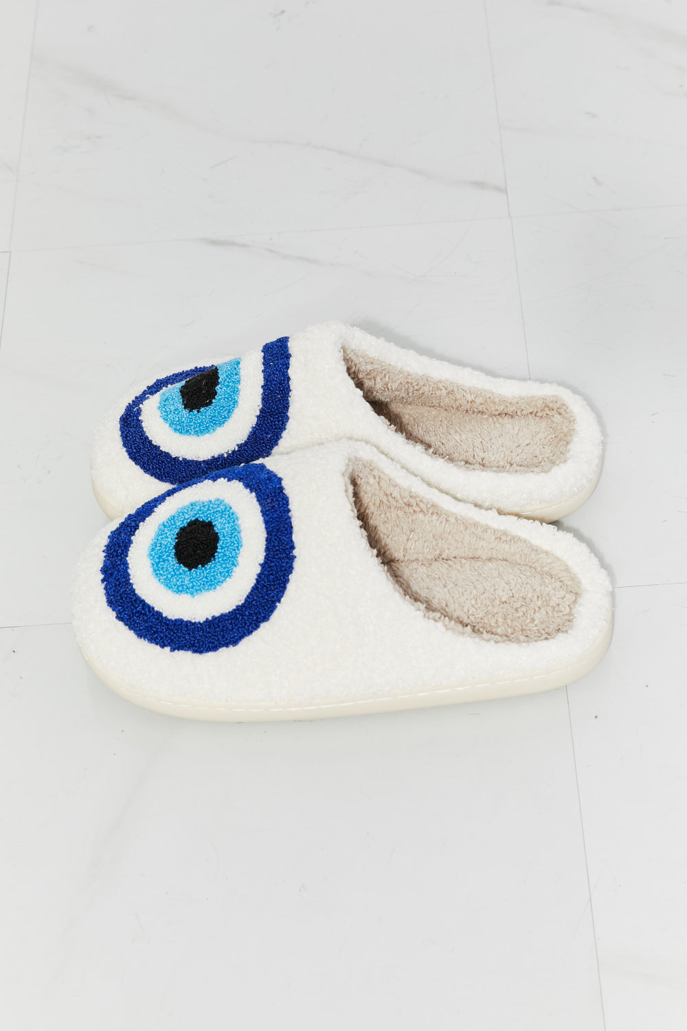 MMShoes Eye Plush Slipper - Make'm Blush Boutique 