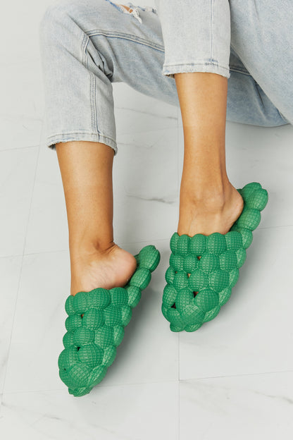 NOOK JOI Laid Back Bubble Slides in Green - Make'm Blush Boutique 